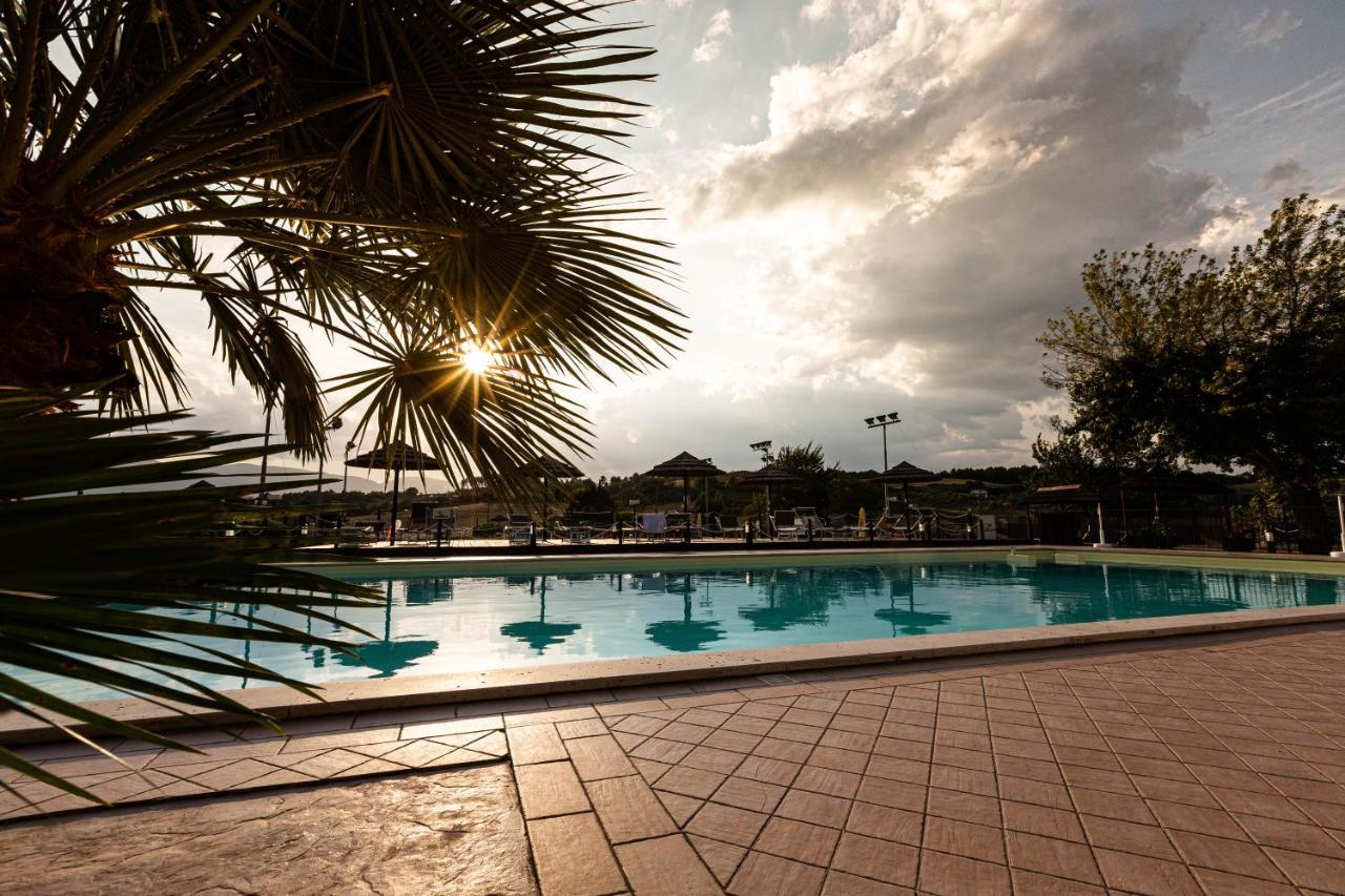 Agriturismo Agrileisuretime สโปเลโต ภายนอก รูปภาพ