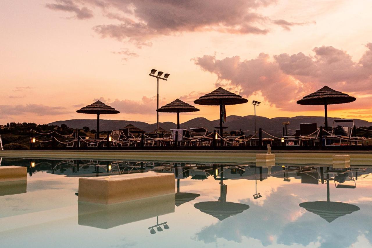 Agriturismo Agrileisuretime สโปเลโต ภายนอก รูปภาพ