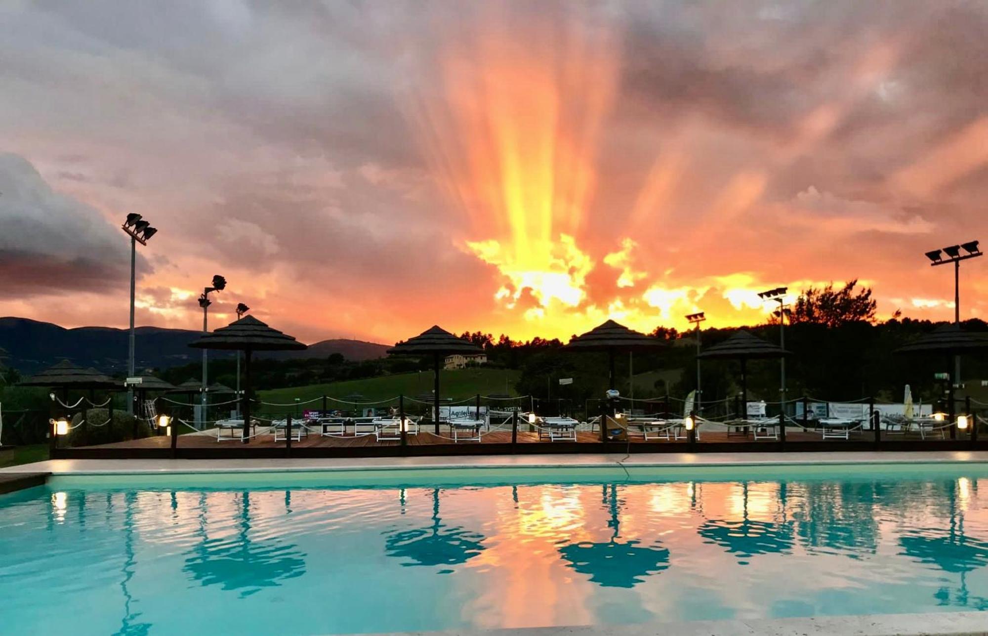 Agriturismo Agrileisuretime สโปเลโต ภายนอก รูปภาพ
